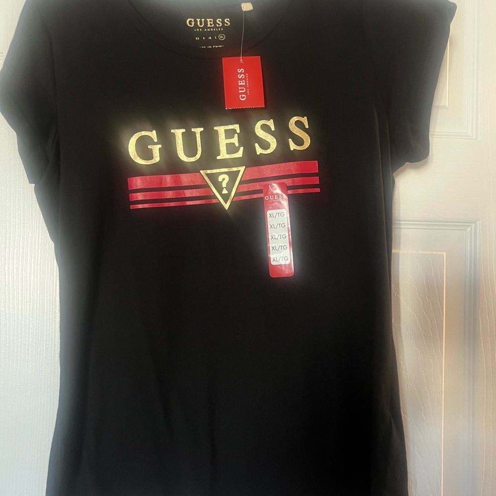Guess Tshirt